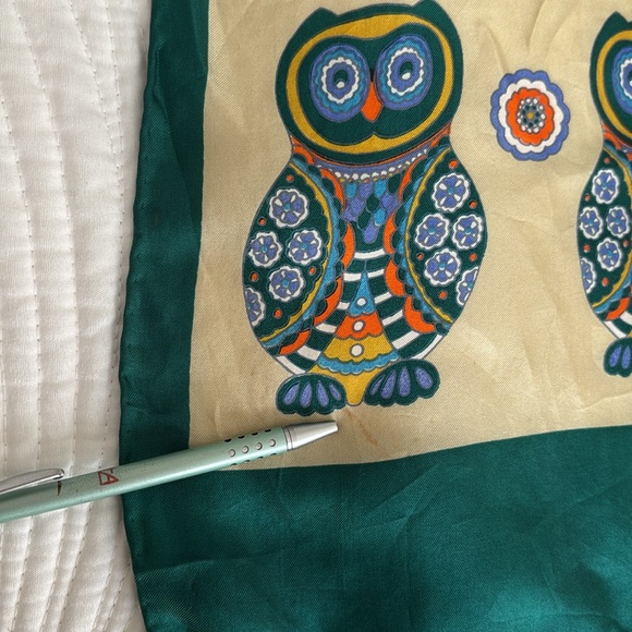 Vintage Echo Silk Scarf Owls Owl Design Pale Gold Emerald Green Colorful Whimsy - Picture 10 of 15
